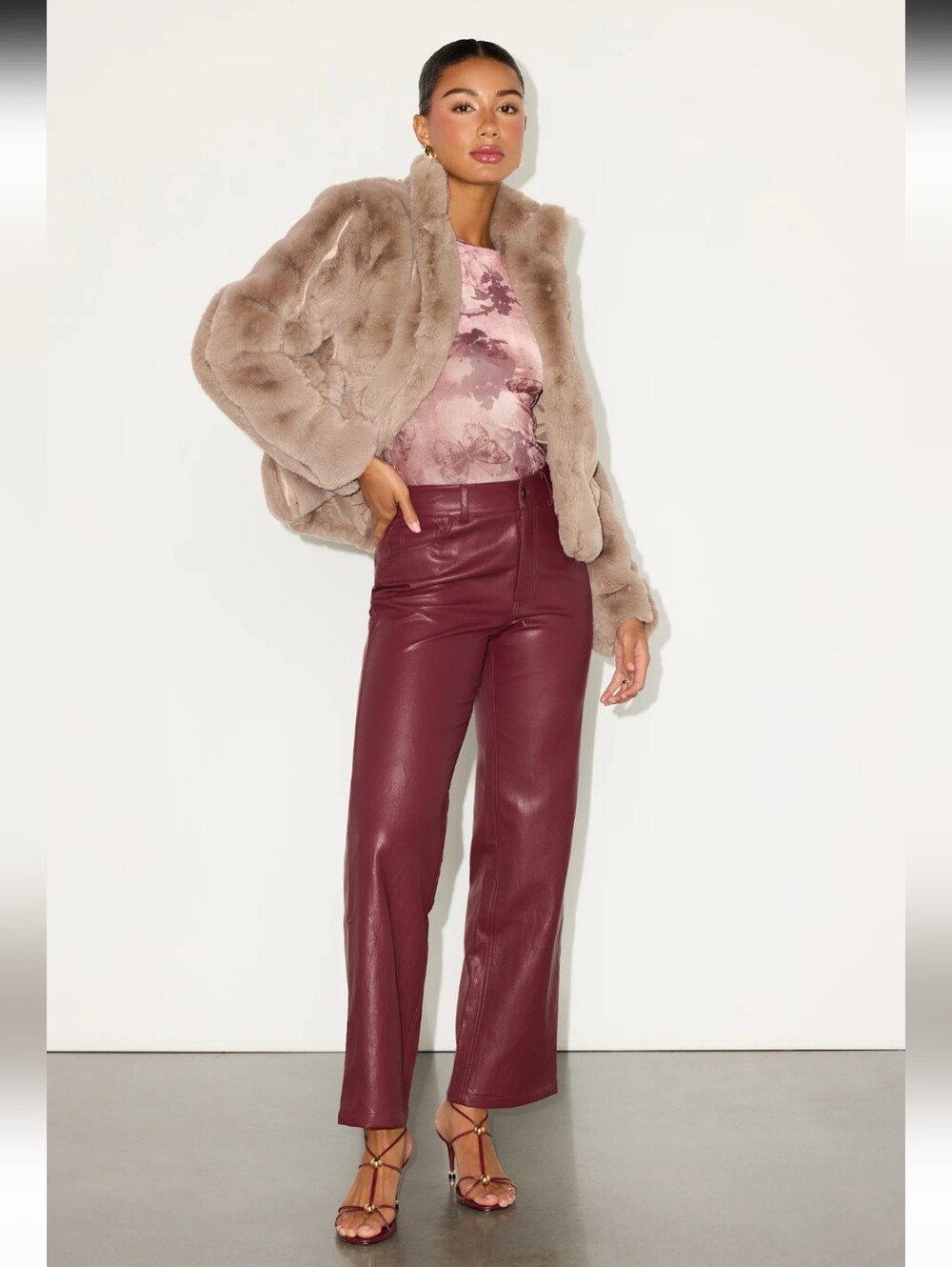 NWT! Lulus A Chic Classic Taupe Faux Fur Coat Jacket! Size M